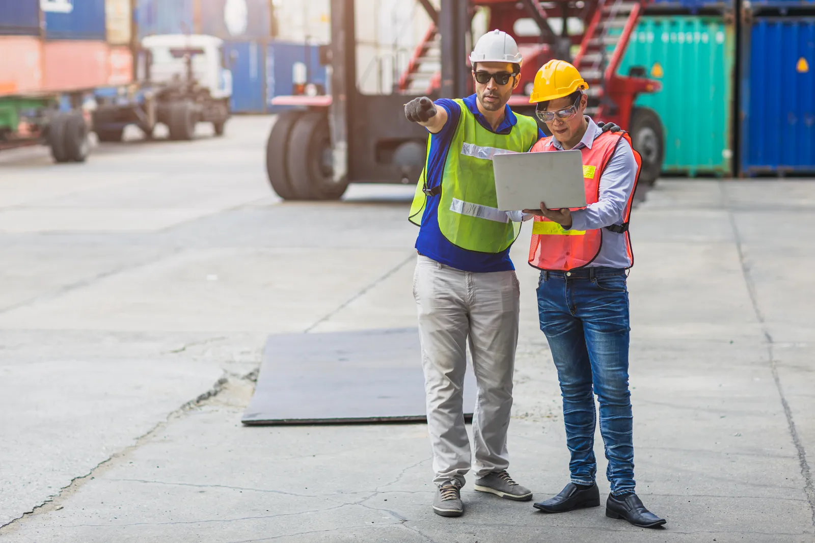 Project cargo handling — large-scale industrial freight transport